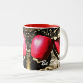 赤いリンゴ違う感動的 ツートーンマグカップ (正面右)