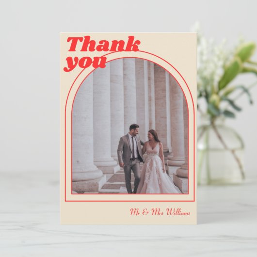 赤いレトロヴィンテージタイポグラフィ写真 サンキューカード (スタンド正面)