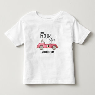 赤いレーシングカーが4歳の誕生日を記念してスピードを出して走る! トドラーTシャツ