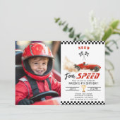 赤いレースカーが必要4速4th誕生日の写真 招待状 (スタンド正面)