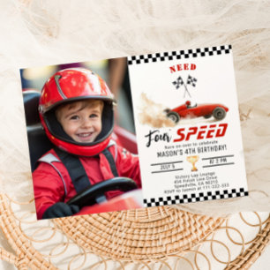 赤いレースカーが必要4速4th誕生日の写真 招待状