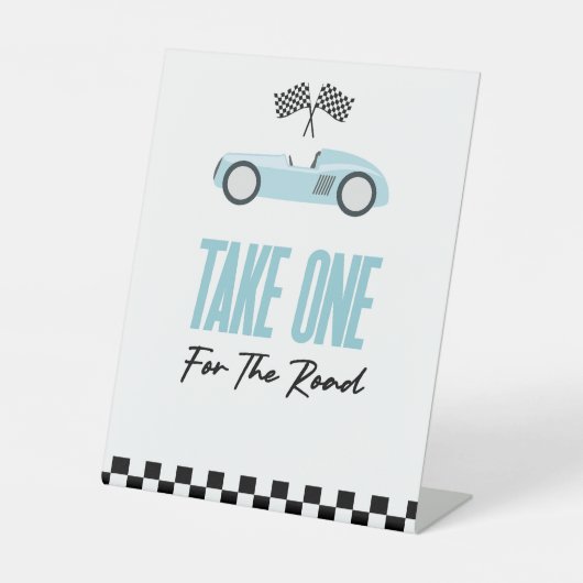 赤いレースカーの有利な道に一つ取る 台座サイン (正面)