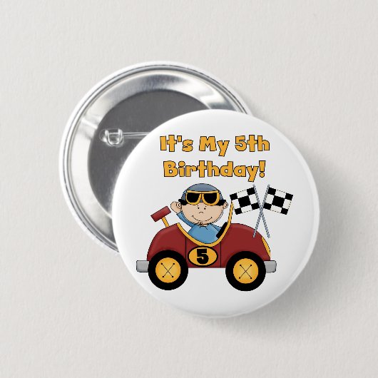 赤いレースカーの第5誕生日のTシャツおよびギフト 缶バッジ (正面&裏面)