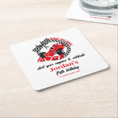 赤いレースカー上でレース任意の年齢誕生日 スクエアペーパーコースター (アングル)