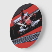 赤いレースカー – 情熱 ラージ壁時計 (傾斜)