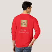 赤いロゴのクリスマススタッフがホリデーシーズンを盛り上げる Tシャツ (裏面フル)