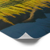 赤いロックレイクストーム反射の写真 ポスター (角)