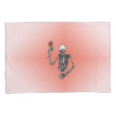 赤いローズピンクを保持するゴシック体の半骨格 枕カバー (正面右)