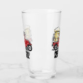 赤いヴィンテージのトラックはビールガラスを元気づけます タンブラーグラス (左)