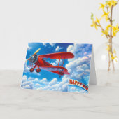 赤いヴィンテージバイプレーンと誕生日バナー カード (黄色い花)