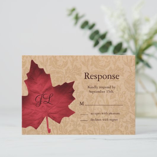 赤いヴィンテージモノグラムのなRSVP 出欠カード (スタンド正面)