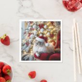 赤いヴィンテージ椅子の上のクリスマスラグドール猫 スタンダードカクテルナプキン (インサイチュ)