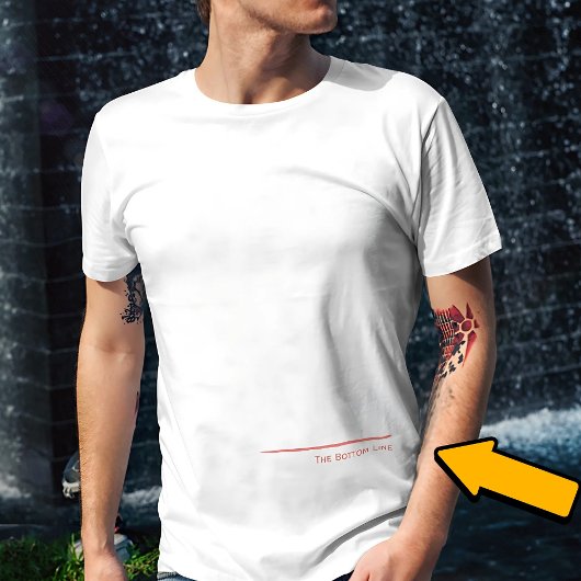 赤い一番下の線 Tシャツ