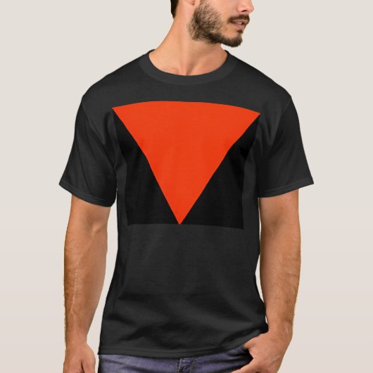 赤い三角形 Tシャツ (正面)