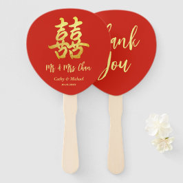 赤い中国の伝統的な結婚式でのお茶の儀式の感謝 ハンドファン