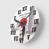 赤い傘 ラブ カップル ローマ数字 ウェディング ロウ ラウンド壁時計 (傾斜)