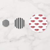 赤い光沢のある唇の口紅のキスビューティーパーティー コンフェッティ (裏面)