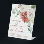 赤い冬のクリスマス　ウェディングや花嫁とは言わないで 台座サイン<br><div class="desc">赤い冬のクリスマス　ウェディングや花嫁とは言わないで</div>