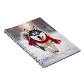 赤い冬のスカーフを巻いたハスキー ノートブック (右側)