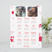 赤い前刷り付きのカスタマイズ可能な年間カレンダー メニュー (スタンド正面)