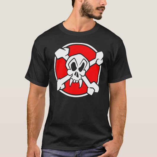 赤い十分の真珠のfrontalの海賊 tシャツ (正面)