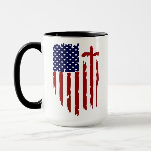 赤い十字の入ったディストressedアメリカ国旗 マグカップ (左)