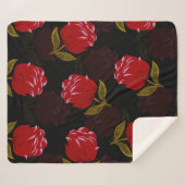 赤い半透明バラ刺繍模様 シェルパブランケット (正面(横))