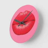 赤い口紅の大ポップ・アートのきなアートのガーリー唇 ラウンド壁時計 (傾斜)