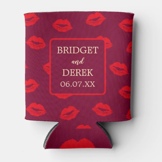 赤い唇のキスパーソナライズされた結婚ズ 缶クーラー (正面)