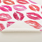 赤い唇セット、白い背景。 シェルパブランケット (3/4)