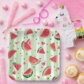 赤い夏のスイカのフルーツをテーマとしたかわいい女の子 ペーパープレート (パーティー)