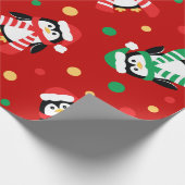 赤い大きいクリスマスのペンギンのかわいい子供 ラッピングペーパー (角)