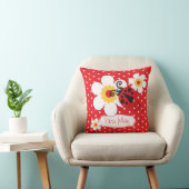 赤い女の子のてんとう虫の名前の花の水玉模様の枕 クッション (椅子)
