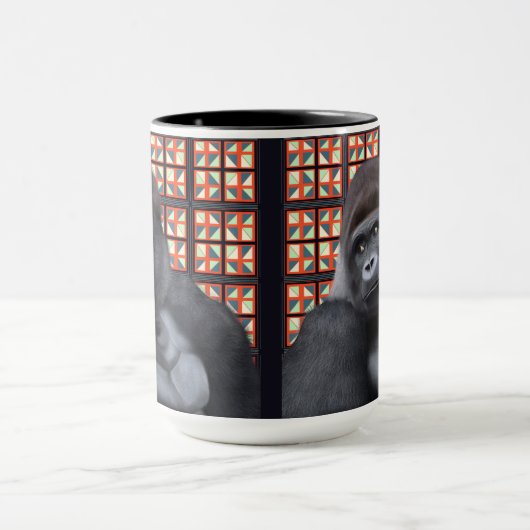 赤い威厳のある幾何学的な野生動物にゴリラを座る マグカップ (中央)