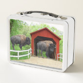 赤い屋根付橋のおもしろいなバッファロー メタルランチボックス (裏面)