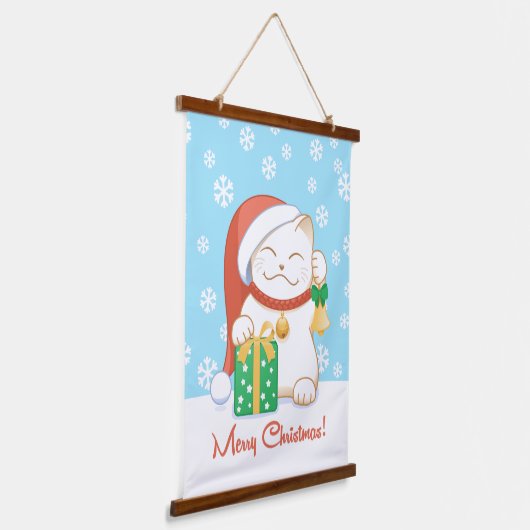赤い帽子をかぶった白いクリスマス猫 吊り下げ型タペストリー (傾斜あり)