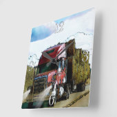 赤い干し草の配達用トラック-貨物自動車およびハイウェーの芸術 スクエア壁時計 (傾斜)