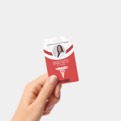 赤い幾何学的ナースの写真ID バッジ (手持ち)