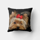 赤い弓枕とのヨークシャーテリア クッション (裏面)