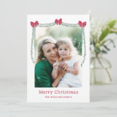 赤い弓飾りのガーランドのメリークリスマスフォト シーズンカード (スタンド正面)