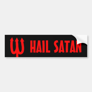 赤い悪魔のフォークが付いているSatanのバンパーステッカーを呼んで下さい バンパーステッカー
