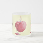 赤い愛のハート型の燃えるキャンドルアートデザイン フロストグラスマグカップ (中央)