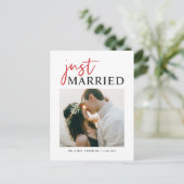 赤い手書きタイポグラフィたった今結婚しました写真 案内ポストカード (スタンド正面)