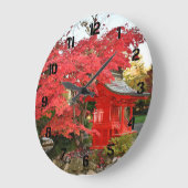 赤い日本の楓と庭の神社 ラージ壁時計 (傾斜)