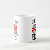 赤い普通消防車のお兄さん コーヒーマグカップ (中央)