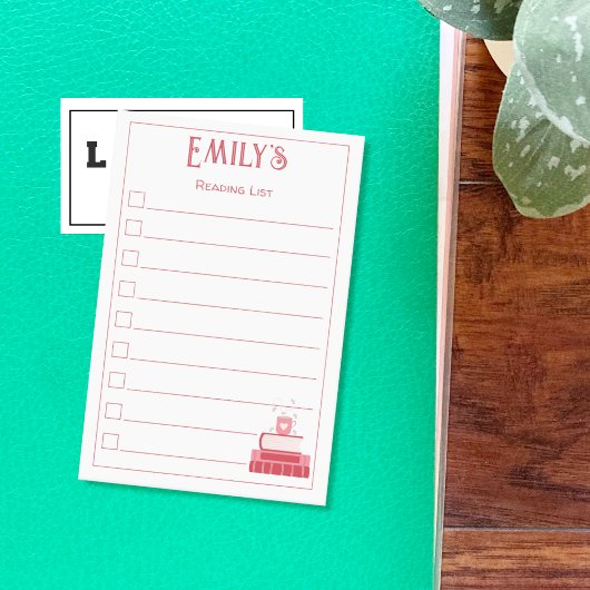 赤い本とコップの読書リスト ポストイットメモ ポストイット