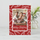 赤い松の枝パターンメリークリスマスフォト シーズンカード (スタンド正面)