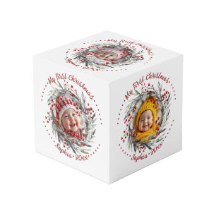 赤い果実のフォトキューブを持つクリスマスリース フォトキューブ