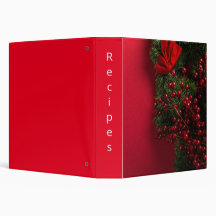 赤い果実を持つクリスマスリース