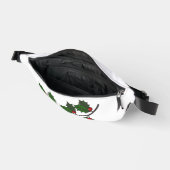 赤い果実を持つホリー ファニーパック (見開き)